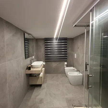 Luxury Felice Marine بيت ضيافة